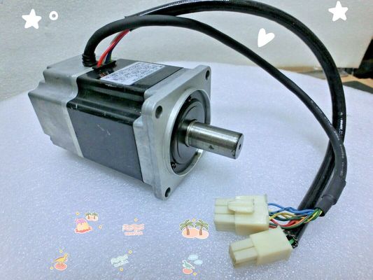 Yaskawa SGML-02AF12B AC SERVO MOTOR 2A 200W 3000RPM 200V NEW