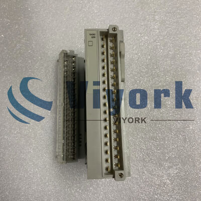 Schneider TSXDSZ32R5 ELECTRIC PLC I/O MODULE MODICON TSX MICRO 32 X I/O 1AM