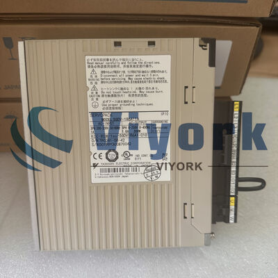 Yaskawa SGDV-1R6A11A SERVO DRIVE 3-PHASE 200-230VAC 50/60HZ 1.6AMP 200W NEW